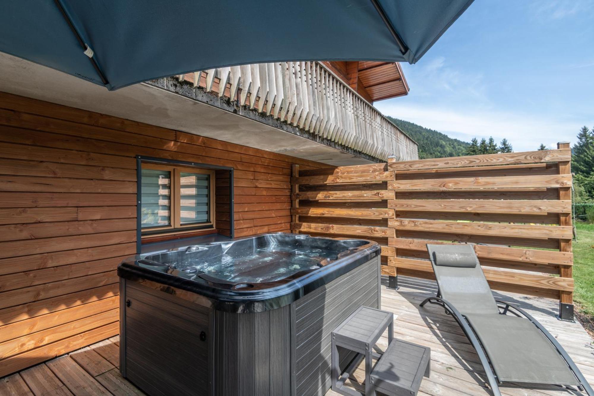 Chalets Du Bouchot & Jacuzzi Privatif Proximite Gerardmer & La Bresse Rochesson Exterior photo