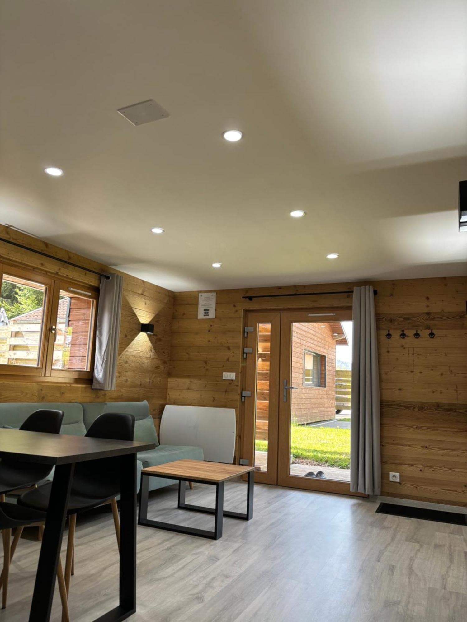 Chalets Du Bouchot & Jacuzzi Privatif Proximite Gerardmer & La Bresse Rochesson Exterior photo